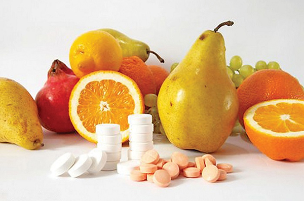 Груши, апельсины, виноград и таблетки